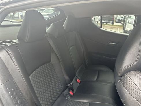 Used 2021 Toyota C-HR Limited image 27