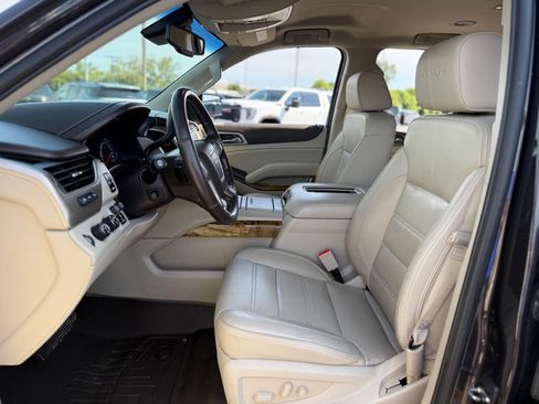Used 2017 GMC Yukon Denali AWD/4WD image 10