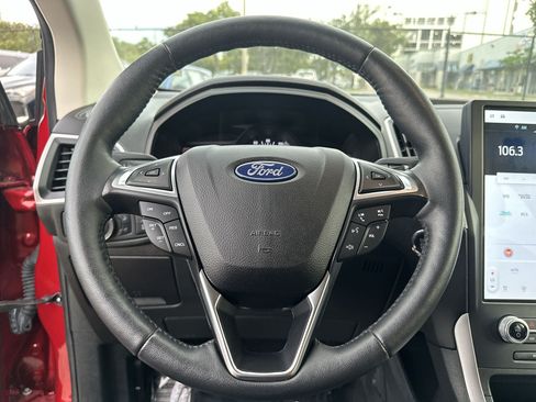 Used 2022 Ford Edge SEL w/ Convenience Package AWD/4WD image 11
