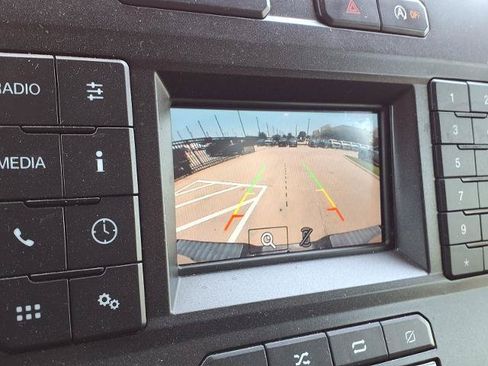Used 2018 Ford F150 XLT AWD/4WD image 5