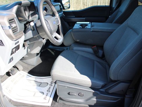 Used 2025 Ford F150 XLT w/ Equipment Group 301A Standard image 12