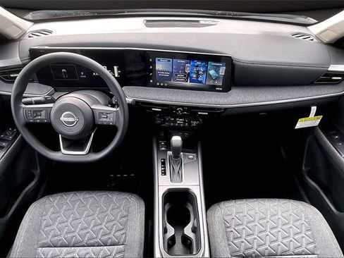 New 2026 Nissan Kicks SV w/ SV Premium Package image 5