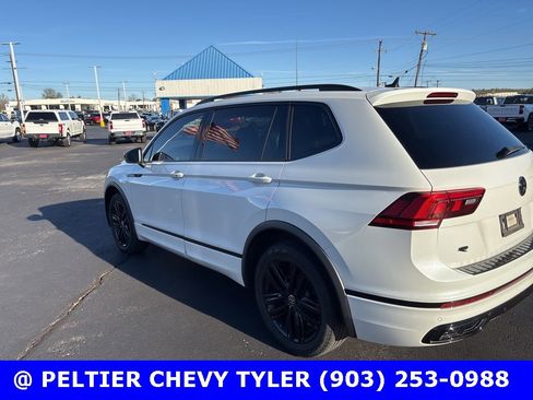 Used 2022 Volkswagen Tiguan SE R-Line image 5