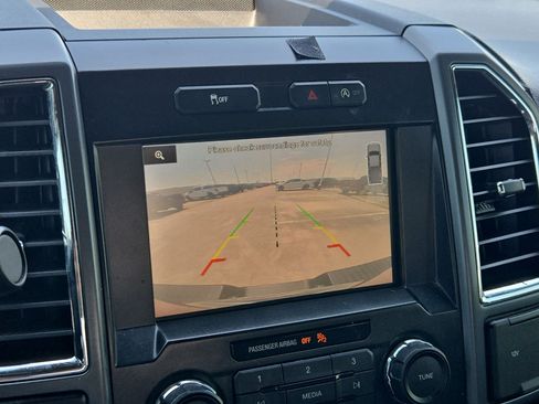 Used 2015 Ford F150 XLT w/ Equipment Group 302A Luxury AWD/4WD image 21