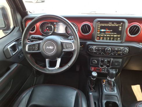 Used 2022 Jeep Wrangler Unlimited Rubicon w/ LED Lighting Group AWD/4WD image 17