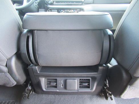 Certified 2026 Chevrolet Silverado 1500 LT AWD/4WD image 32
