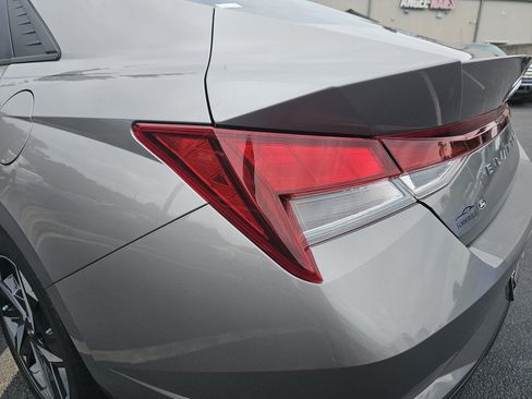 Used 2023 Hyundai Elantra SEL w/ Convenience Package FWD image 35