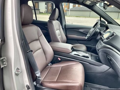 Used 2025 Honda Ridgeline RTL image 32