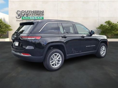 New 2025 Jeep Grand Cherokee Laredo X w/ Luxury Tech Group I image 5