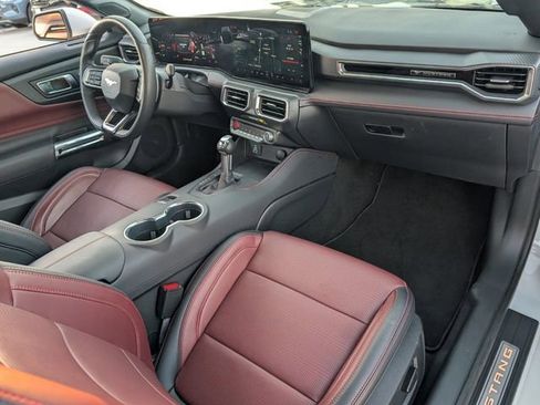 Used 2025 Ford Mustang GT Premium image 12