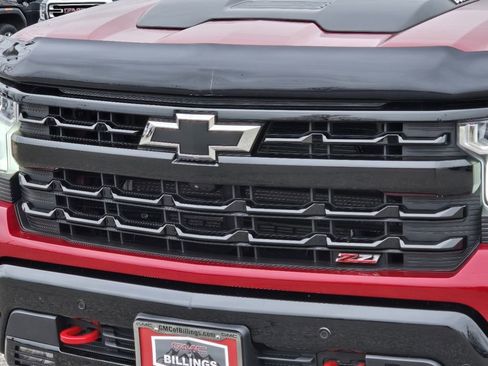 Used 2024 Chevrolet Silverado 1500 LT Trail Boss w/ LT Trail Boss Premium Package AWD/4WD image 37