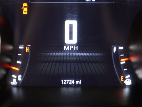 Used 2023 Dodge Challenger R/T w/ Plus Package image 42