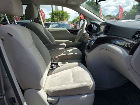 Used 2016 Nissan Quest SV image 40