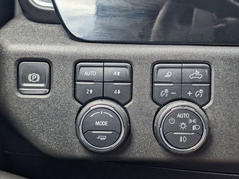 Used 2025 Chevrolet Silverado 1500 High Country w/ High Country Premium Package image 8