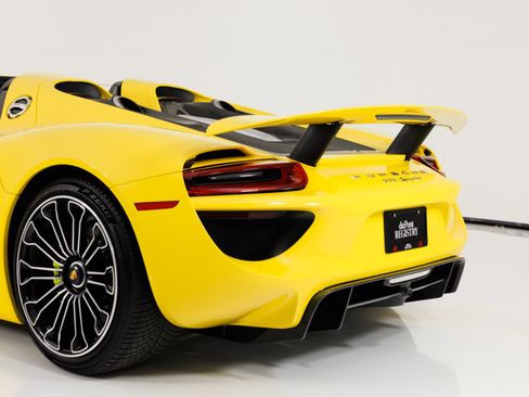 Used 2015 Porsche 918 Spyder AWD/4WD image 59