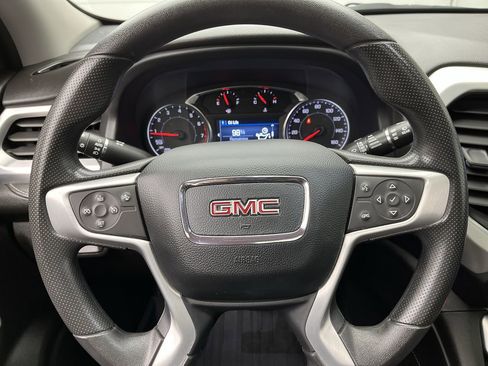 Certified 2023 GMC Acadia SLE w/ Driver Convenience Package image 16