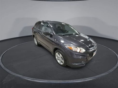 Used 2017 Honda HR-V EX image 2