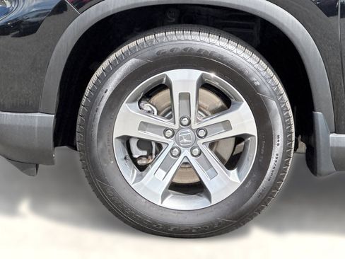 Used 2025 Honda Pilot EX-L image 11