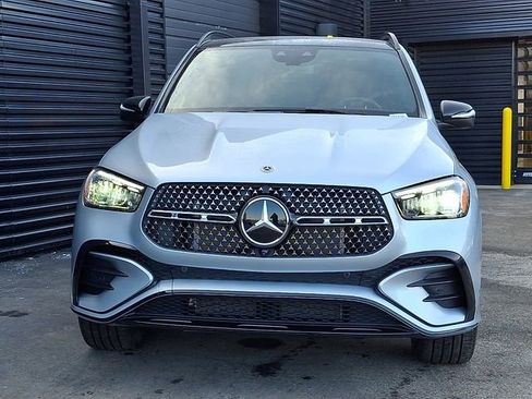 Used 2025 Mercedes-Benz GLE 450e 4MATIC image 10