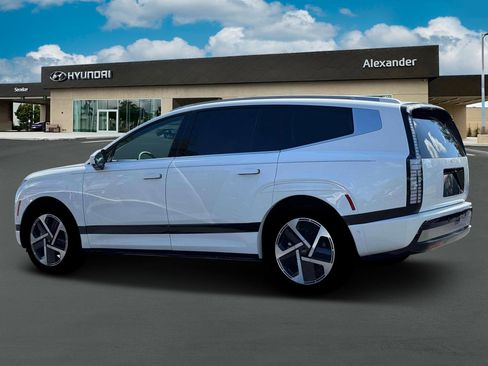 New 2026 Hyundai Ioniq 9 Calligraphy image 4