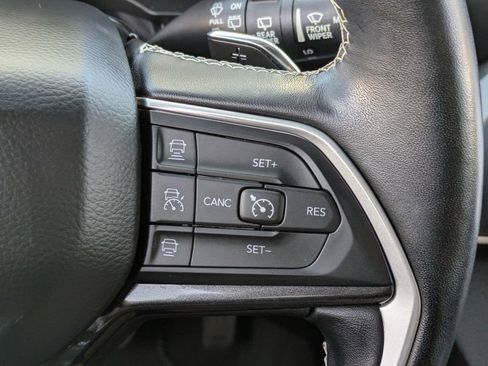 Used 2021 Jeep Grand Cherokee L Laredo image 26