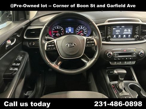Used 2020 Kia Sorento S image 17