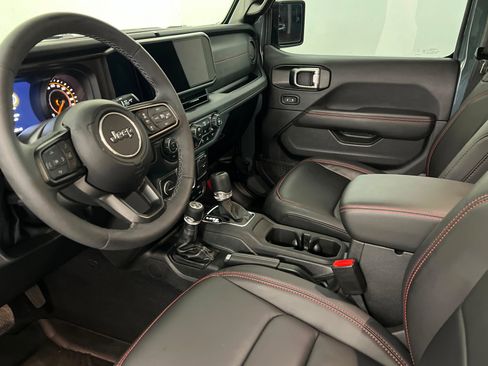 Certified 2025 Jeep Gladiator Rubicon image 15