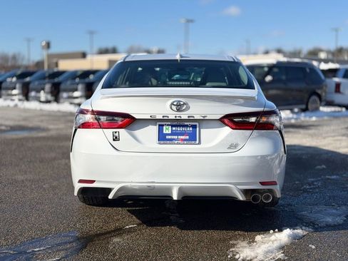 Used 2023 Toyota Camry SE image 5