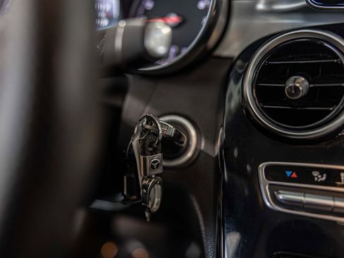 Used 2015 Mercedes-Benz C 300 4MATIC Sedan image 29