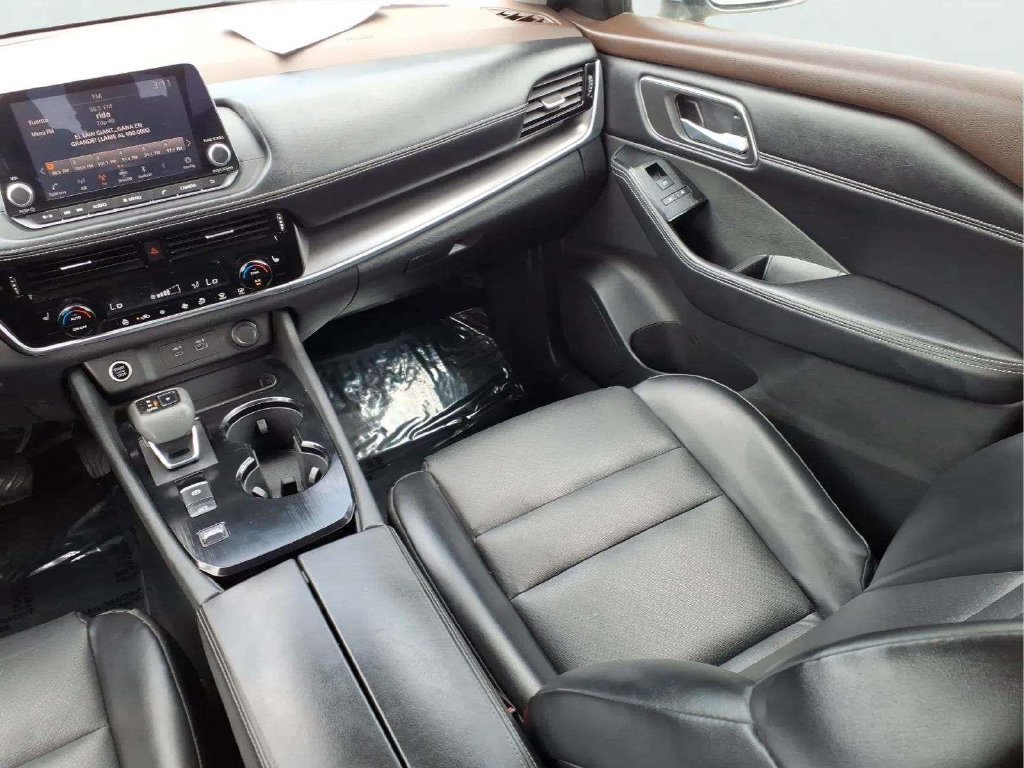 Certified 2021 Nissan Rogue SV w/ Premium Package FWD image 11