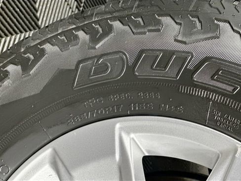 Used 2021 GMC Sierra 1500 4x4 Crew Cab w/ Sierra Value Package image 33