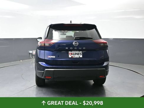 Used 2025 Nissan Rogue SV FWD image 13