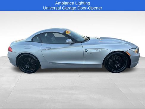 Used 2011 BMW Z4 sDrive35i image 9