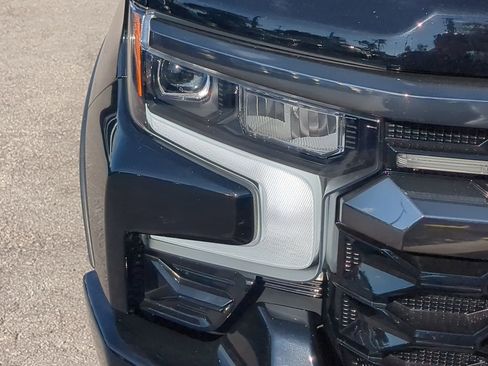 Used 2024 Chevrolet Silverado 1500 ZR2 w/ Technology Package image 10