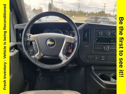 Used 2010 Chevrolet Express 2500 LT w/ LT Preferred Equipment Group RWD image 13