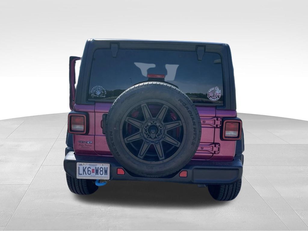 Used 2024 Jeep Wrangler Unlimited w/ Convenience Group AWD/4WD image 4