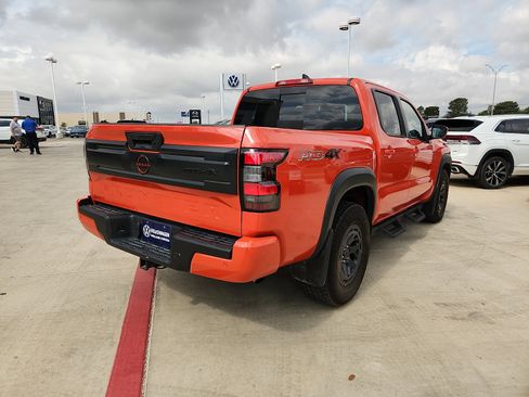 Used 2025 Nissan Frontier PRO-4X w/ Tow Package AWD/4WD image 7