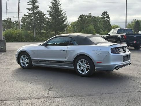 Used 2013 Ford Mustang Convertible RWD image 5