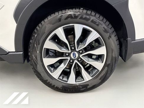 Used 2023 Subaru Outback Limited AWD/4WD image 34