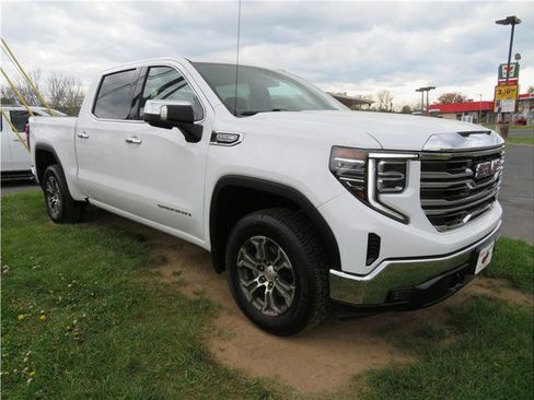 Used 2025 GMC Sierra 1500 SLT image 14