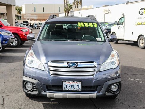 Used 2014 Subaru Outback 3.6R Limited image 2