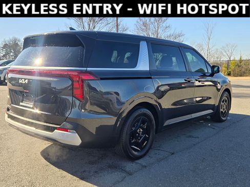 Certified 2025 Kia Carnival LXS image 7