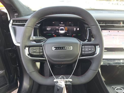 Used 2024 Jeep Wagoneer Launch Edition image 3