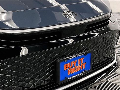 Used 2025 Toyota Crown Nightshade image 30