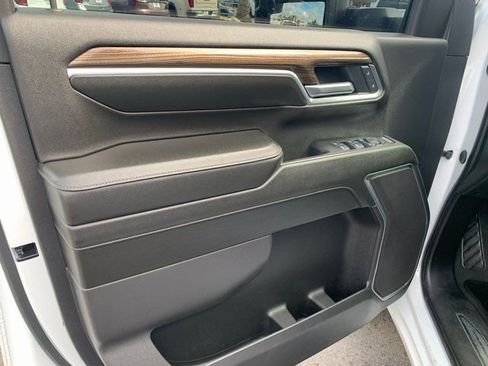 Used 2025 Chevrolet Silverado 3500 LT w/ Safety Package image 17