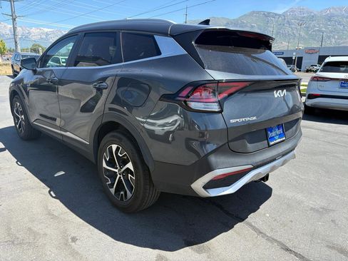 Used 2023 Kia Sportage EX AWD/4WD image 5