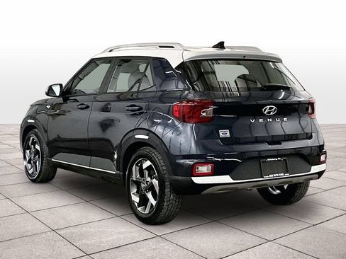 Used 2020 Hyundai Venue FWD image 10