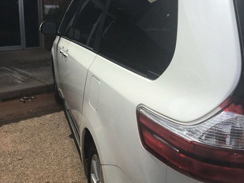 Used 2016 Toyota Sienna Limited Premium FWD image 4