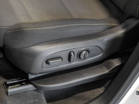 Used 2020 Chevrolet Traverse LT FWD image 33