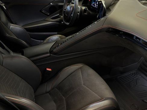 Used 2024 Chevrolet Corvette Stingray Premium Cpe w/ Z51 Performance Package RWD image 14